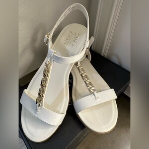 Naturalizer White Sandals with Gold Chain